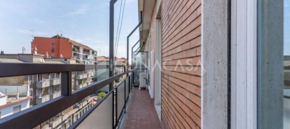 Apartamento de 3 divisões em Milan, Italy N.º 338117 8