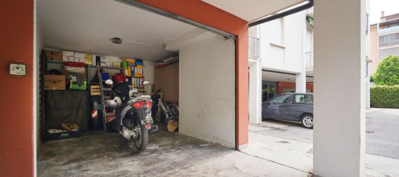 5-salle Appartement à Conegliano, Italy No. 258629 32