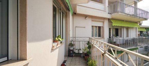 5-salle Appartement à Conegliano, Italy No. 258629 28