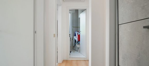 5-salle Appartement à Conegliano, Italy No. 258629 13