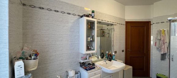 11 bedrooms House in Fidenza, Italy No. 358253 23