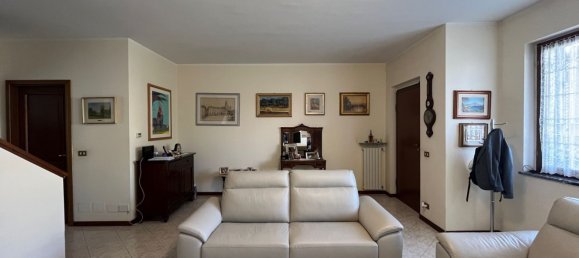 11 bedrooms House in Fidenza, Italy No. 358253 6