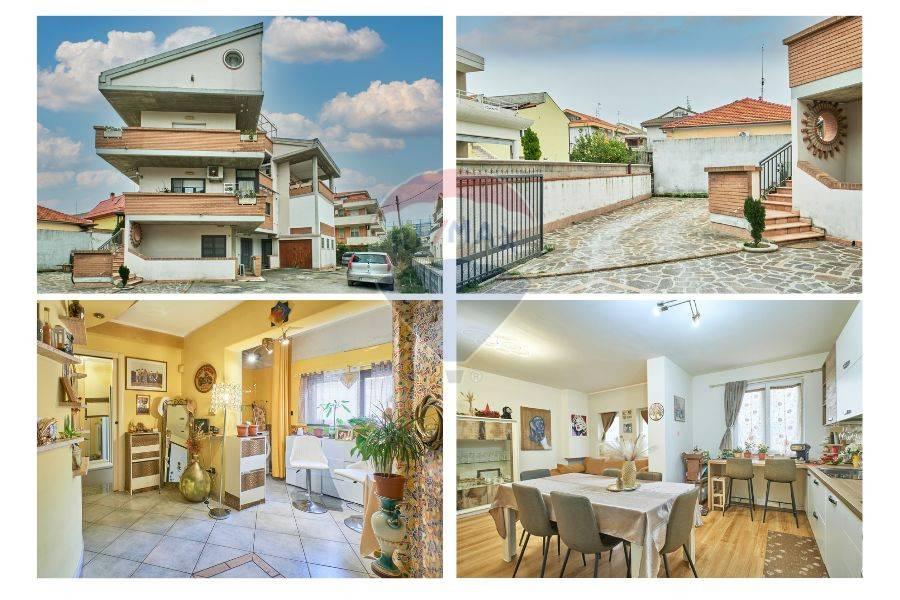 5 rooms Apartment in Montesilvano, Italy No. 136052