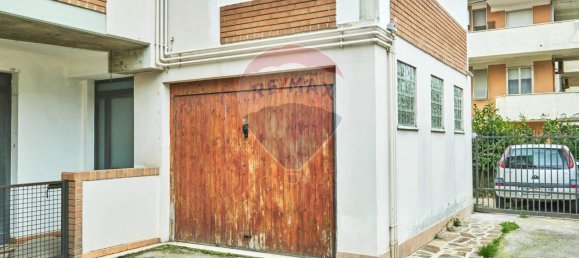 5 rooms Apartment in Montesilvano, Italy No. 136052 35