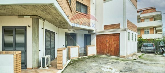 5 rooms Apartment in Montesilvano, Italy No. 136052 7