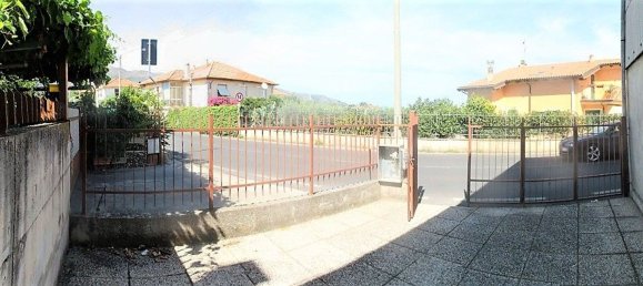 Дуплекс с 3 комнатами в Альбенга, Италия № 177958 9