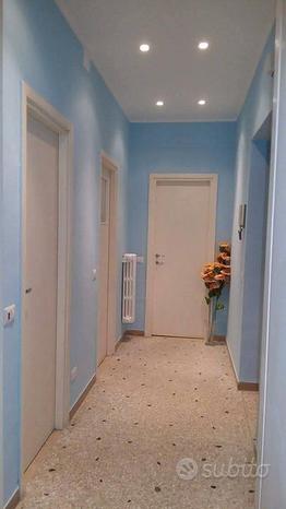 3 rooms Apartment in Rome, Italy No. 281412