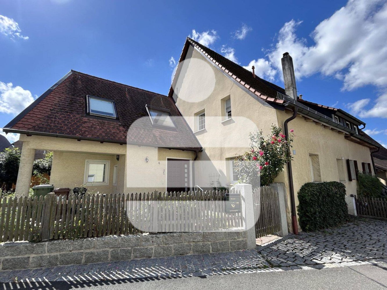 Moradia em banda de 5 divisões em Erlangen-Hochstadt, Germany N.º 361643