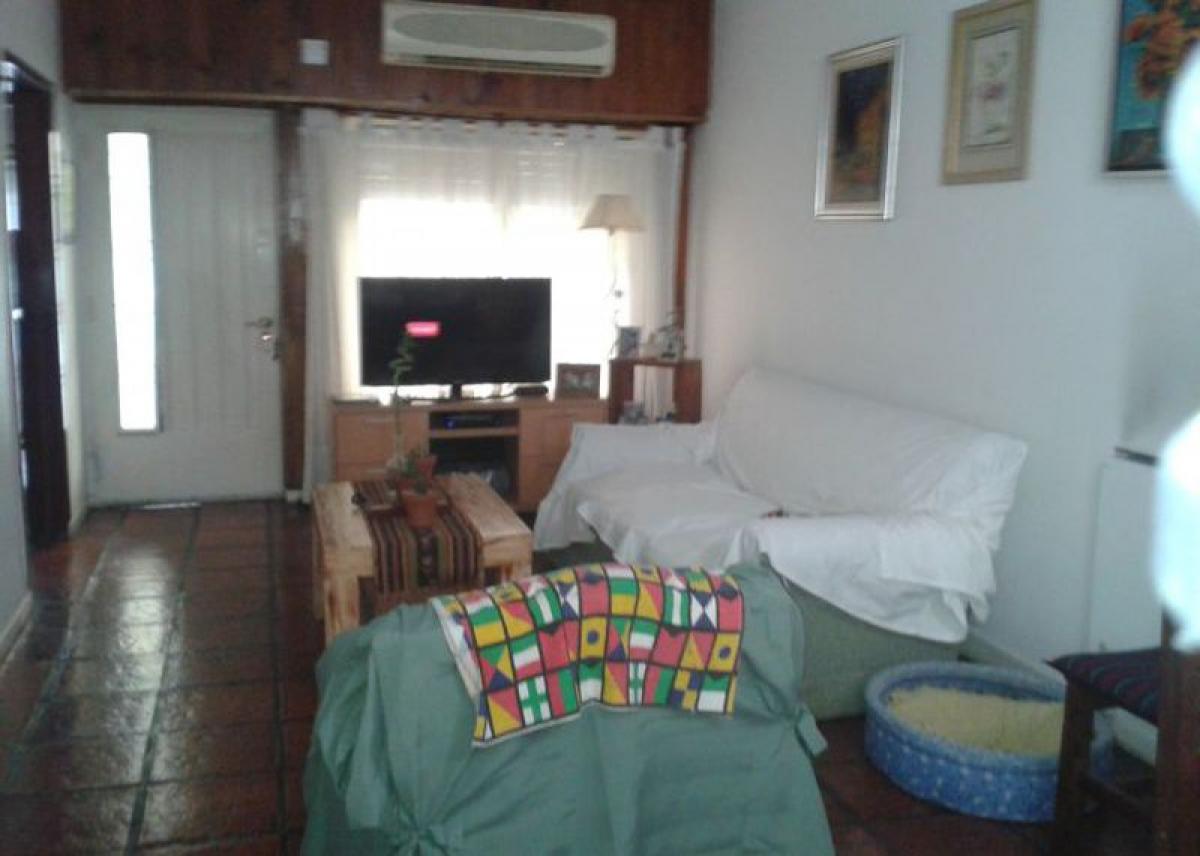 Casa T2 em Moron, Argentina N.º 19288