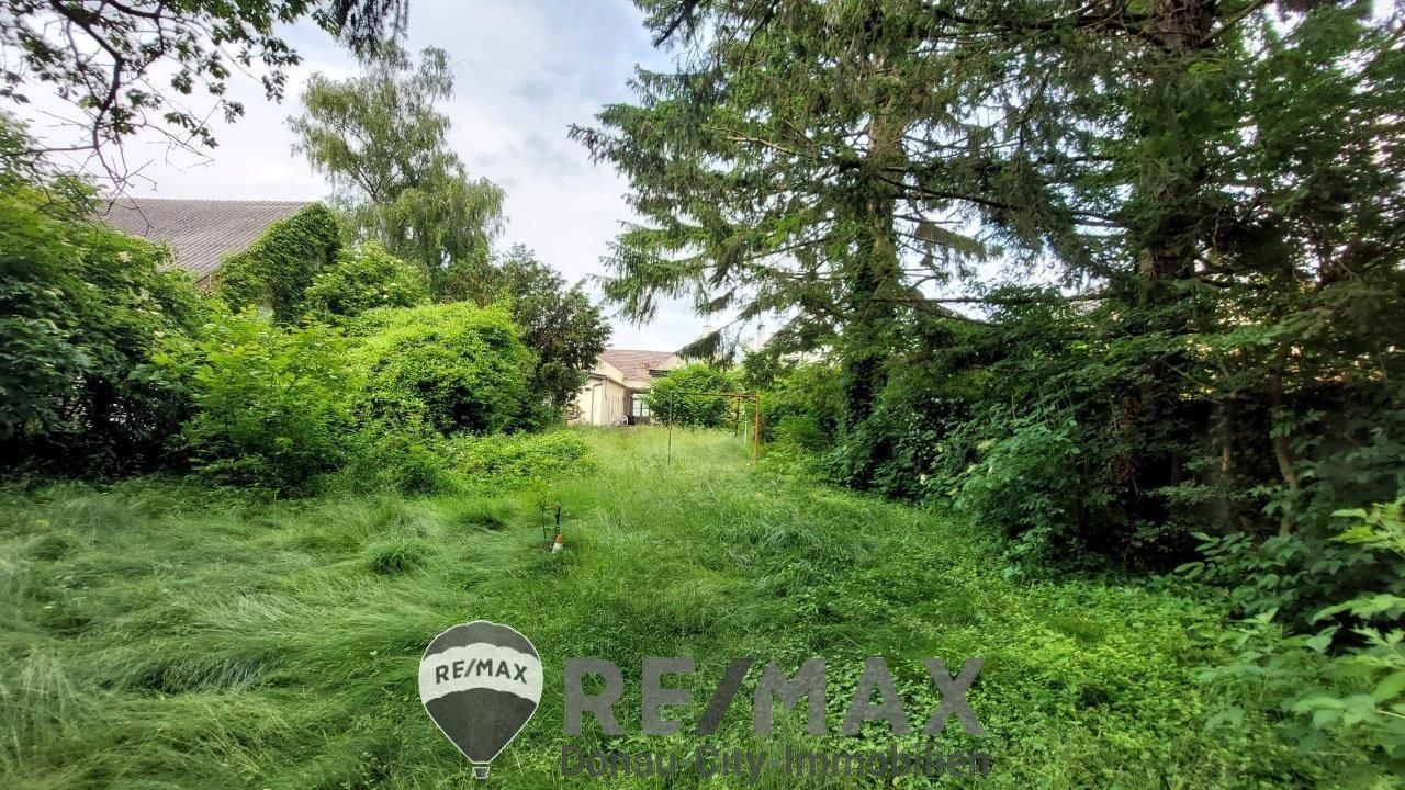  Land in Pottendorf, Austria No. 74024