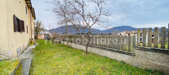 3 bedrooms Villa in Leonessa, Italy No. 86325 7