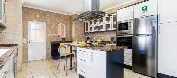 Villa de 4 dormitorios en Porches, Portugal No. 78408 21