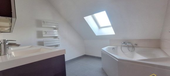 3 bedrooms House in Nantes, France No. 191001 3