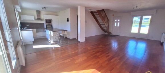 3 bedrooms House in Nantes, France No. 191001 2