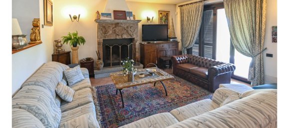 3 bedrooms Villa in Moresco, Italy No. 60283 17