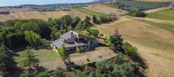 3 bedrooms Villa in Moresco, Italy No. 60283 2