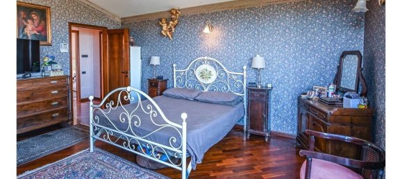 3 bedrooms Villa in Moresco, Italy No. 60283 30