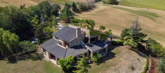 3 bedrooms Villa in Moresco, Italy No. 60283 3