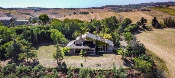 3 bedrooms Villa in Moresco, Italy No. 60283 4