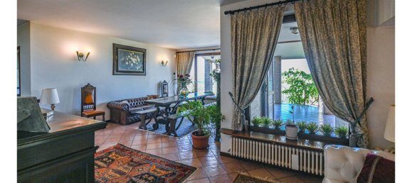 3 bedrooms Villa in Moresco, Italy No. 60283 23