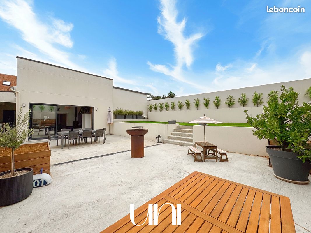 Casa de 3 dormitorios en Caen, France No. 359409