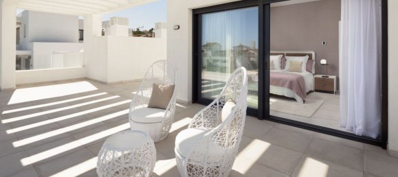 3 bedrooms Penthouse in El Paraiso, Spain No. 2934 25