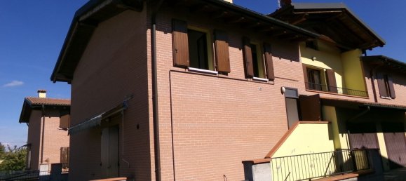 5 bedrooms Apartment in Vigarano Mainarda, Italy No. 343101 3