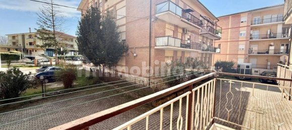 2 Schlafzimmer Wohnung in Rieti, Italy, Nr. 65342 8