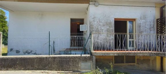 2 chambres Maison à Gualdo Cattaneo, Italy No. 261078 6