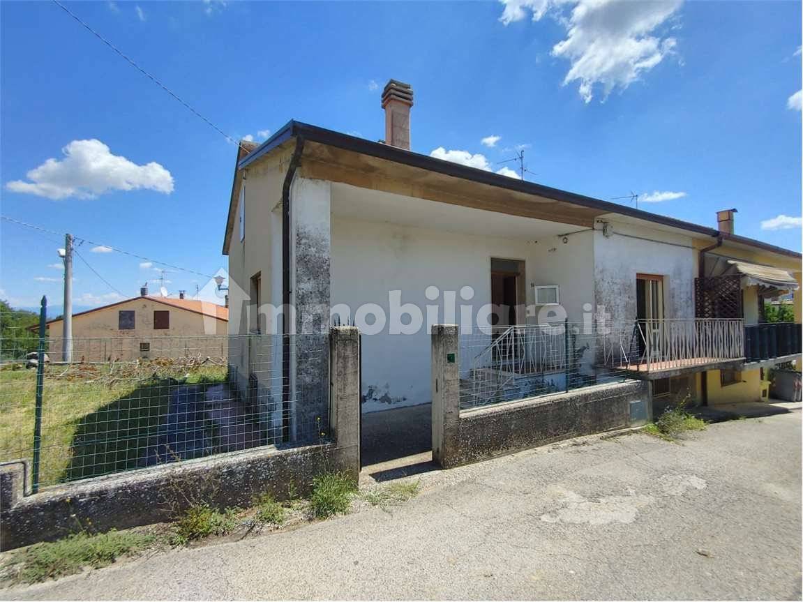 2 chambres Maison à Gualdo Cattaneo, Italy No. 261078