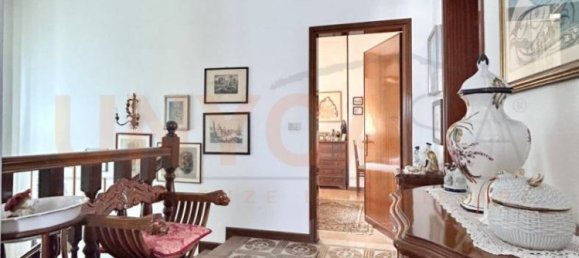 4 bedrooms Villa in Mestrino, Italy No. 261935 11