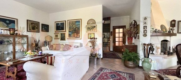 4 bedrooms Villa in Mestrino, Italy No. 261935 2