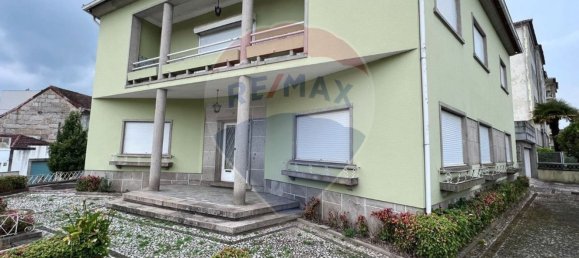 12 bedrooms House in Guimaraes, Portugal No. 180494 3