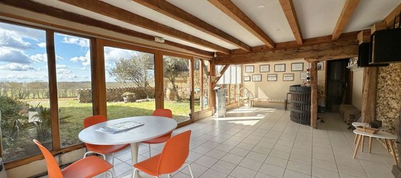 Castillos de 5 dormitorios en Mont-de-Marsan, France No. 299036 2