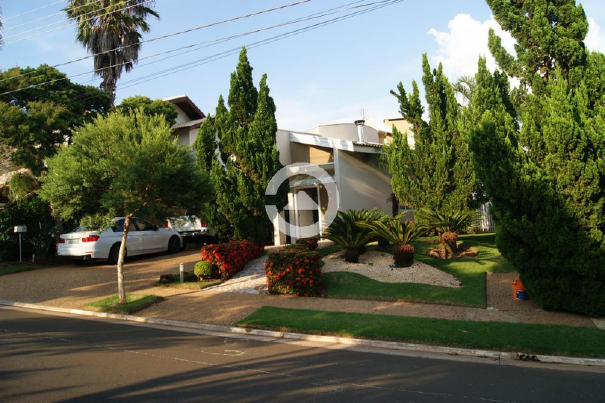 Casa de 4 dormitorios en Sao Paulo, Brazil No. 480366