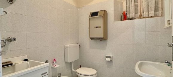 6-salle Maison à Alto Reno Terme, Italy No. 80639 6