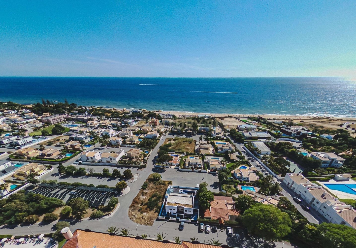 5 bedrooms Villa in Guia, Portugal No. 133315