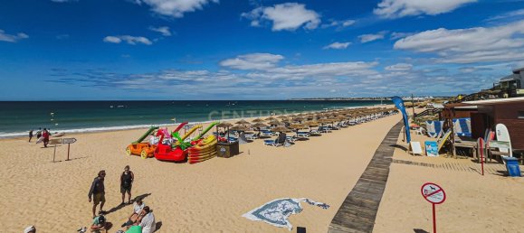 5 bedrooms Villa in Guia, Portugal No. 133315 2