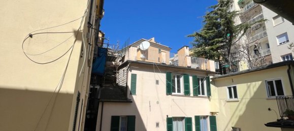 3 bedrooms Apartment in Genoa, Italy No. 376396 2