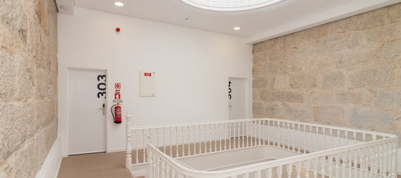 14 bedrooms House in Porto, Portugal No. 144378 7