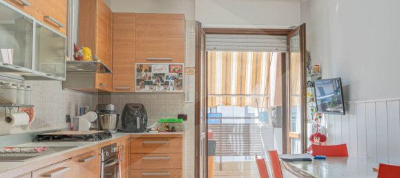 3غرفة شقة في Bari, Italy رقم 17722 7