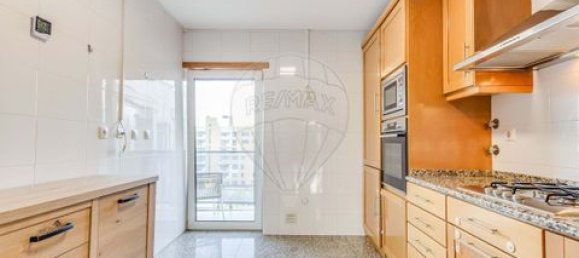 2 Schlafzimmer Wohnung in Lisbon, Portugal, Nr. 348225 8