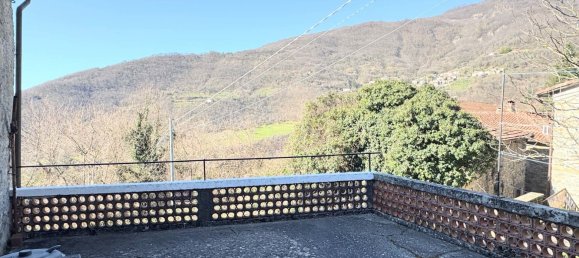 2 bedrooms House in Comano, Italy No. 362915 3