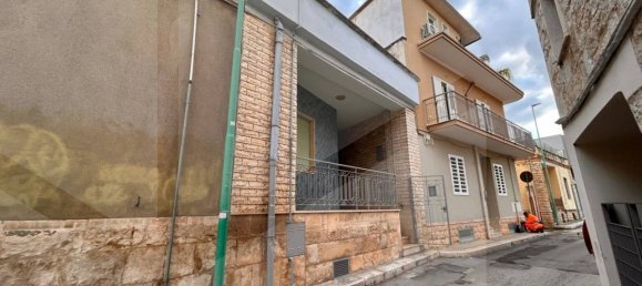 4-Zimmer Haus in Bitetto, Italy, Nr. 27647 6