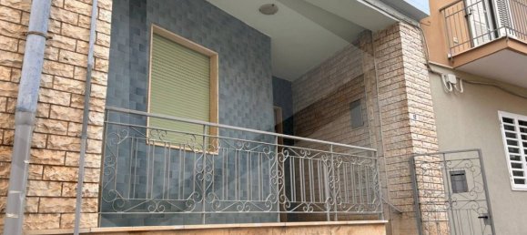 4-Zimmer Haus in Bitetto, Italy, Nr. 27647 7