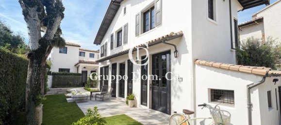 4 bedrooms Villa in Forte dei Marmi, Italy No. 35193 20