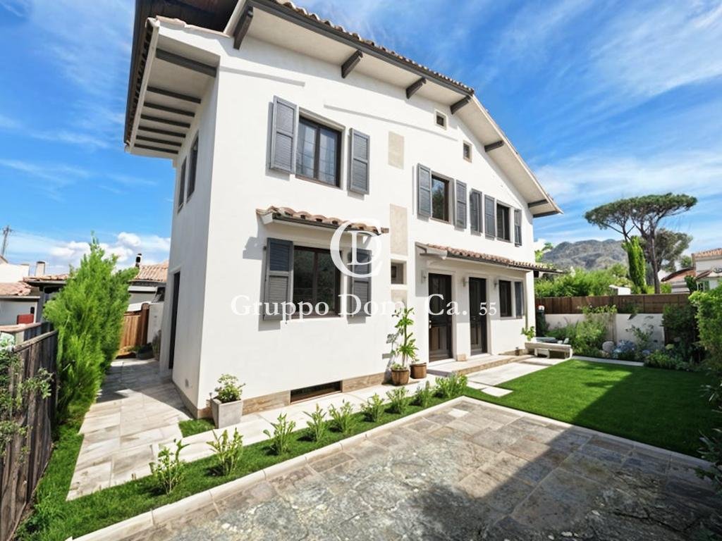 4 bedrooms Villa in Forte dei Marmi, Italy No. 35193