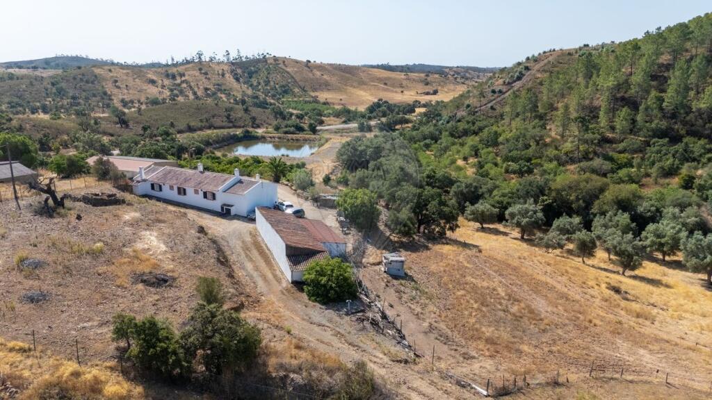 4 Schlafzimmer Haus in Mexilhoeira Grande, Portugal, Nr. 245970