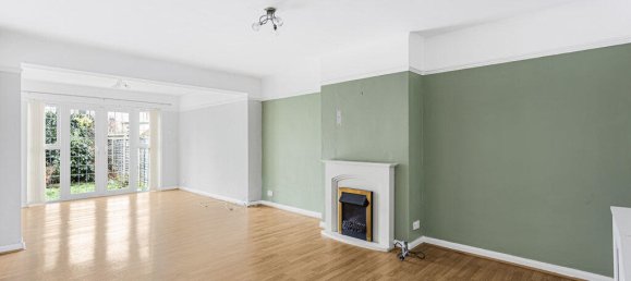 2 bedrooms Bungalow in Twickenham, United Kingdom No. 8491 2