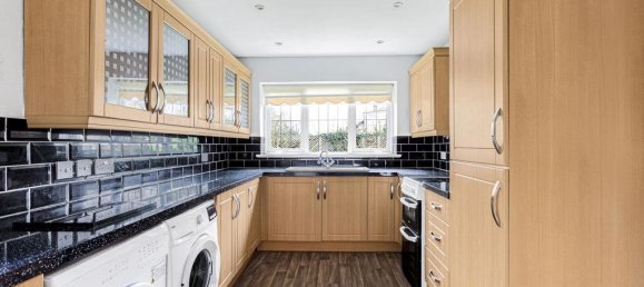 2 bedrooms Bungalow in Twickenham, United Kingdom No. 8491 3